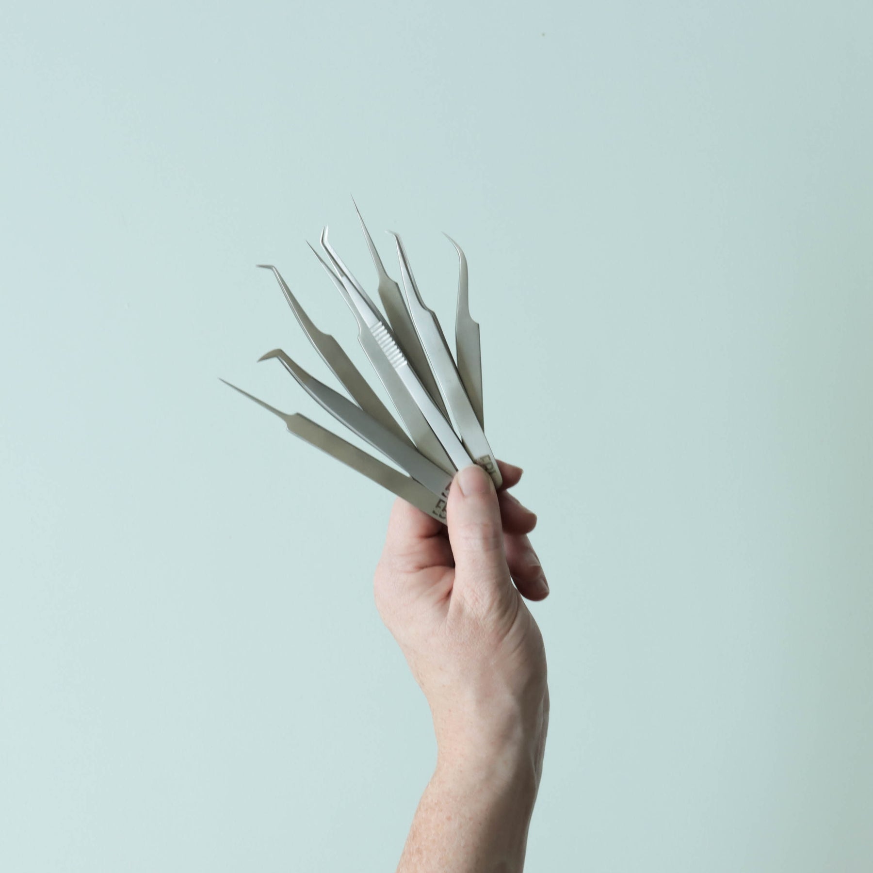 4 Best Volume Tweezers for Lash Extensions